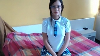 Teen Amateur Records Schoolgirl Cousin'S Oral Experience