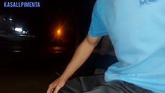 I Am Putting My Penis In Front Of A Woman Waiting For The Bus, At The Risk Of Being Caught. How Will She Respond?