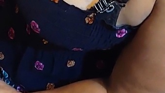 Amateur Milf With Big Tits And Butt Gets Licensed To Flash And Strip