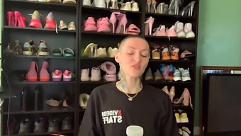 Bald And Tattooed Rubi Rose Twerks In The Shower