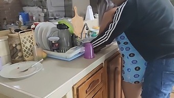 I Seduce My Sister With My Dance Moves And Have Unprotected Sex With Her